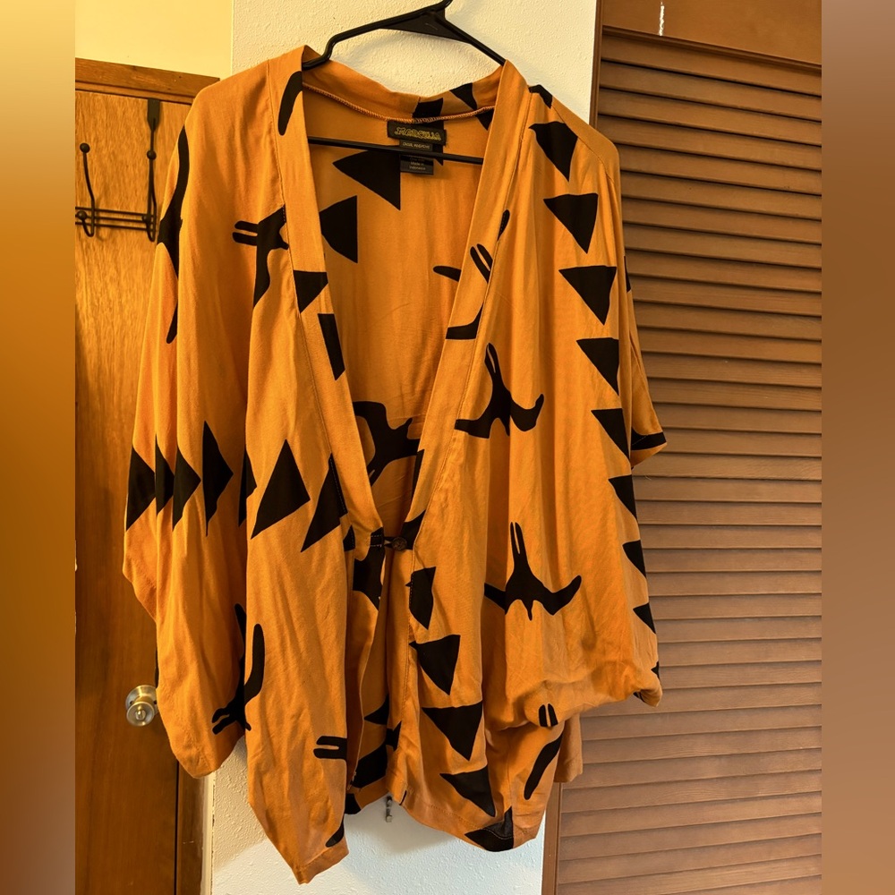 Marcella Hawaiian Print ‘iwa top. Hilo Hawaii